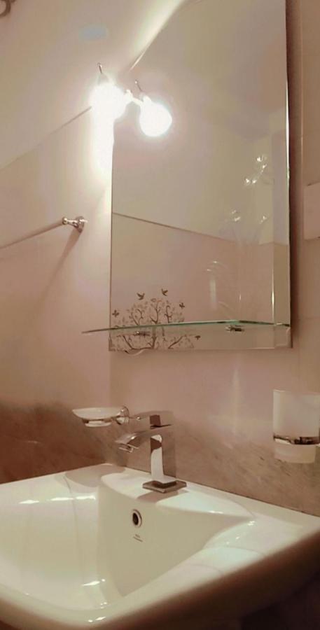 Shady Edge Hotel อูนาวาตูนา ภายนอก รูปภาพ