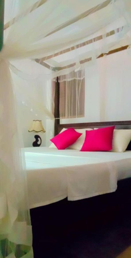 Shady Edge Hotel อูนาวาตูนา ภายนอก รูปภาพ